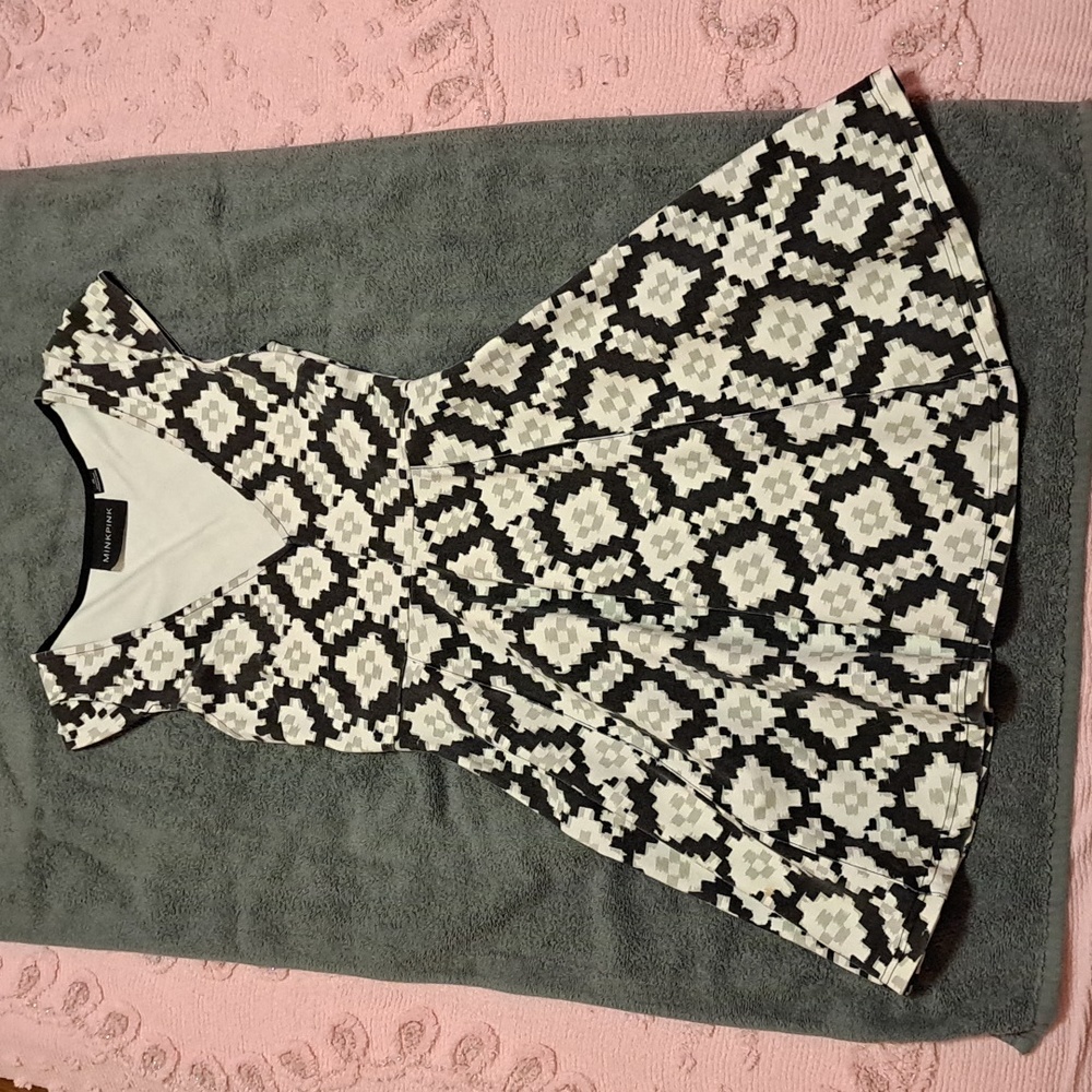 Mink Pink Dress (Bin L)